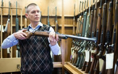 Finding Trusted Experts at a Gun Shop in The Woodlands TX for Your First Purchase