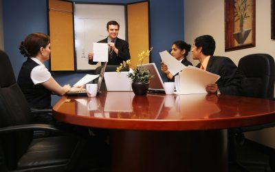The Habits No One Teaches – A Fresh Take on Sales Leadership Development for Mid-Market Teams